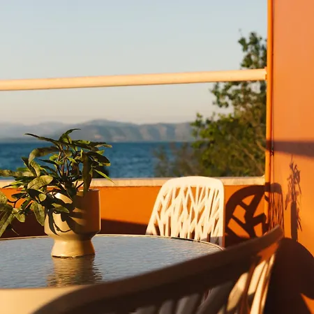 Melador Beachfront Apartment