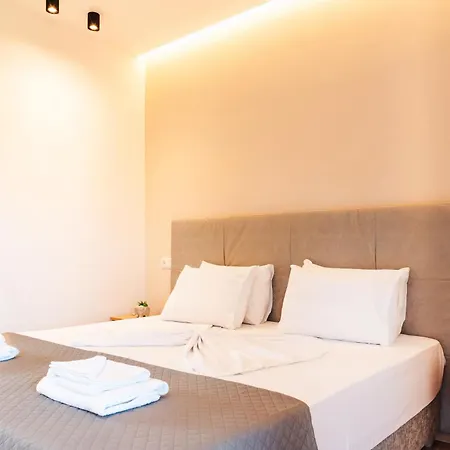 Melador Beachfront Apartment *