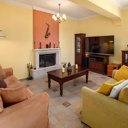 Villa Thea Poulades