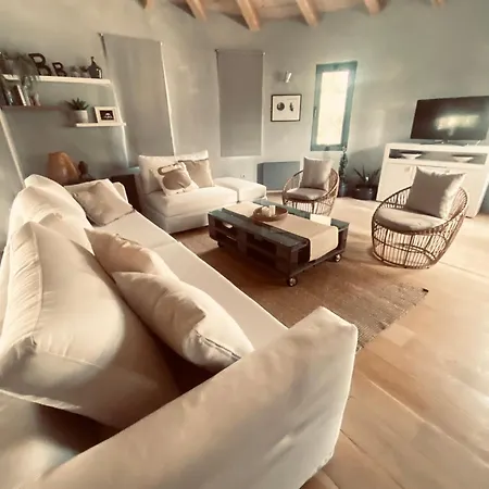 Le Blanc Country house