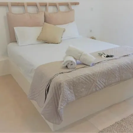 Corfu's Calm Oasis - Serene Retreat Holiday home *