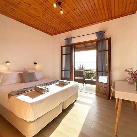 Golden View Apartment