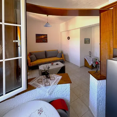 Eleni Studio Apartment *