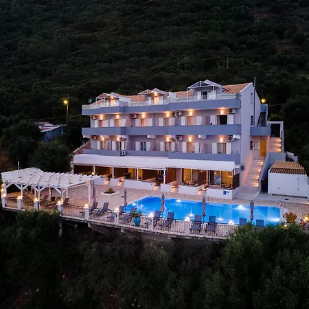 Oceanis 3*