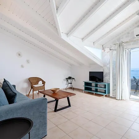 Oceanis Aparthotel 3*