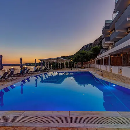 Oceanis Aparthotel 3*
