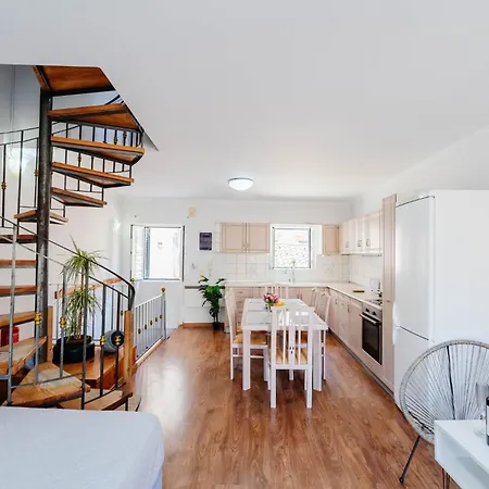 Apartment Liston *