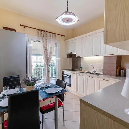 Apartment Old Town Finikas *
