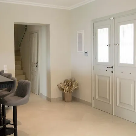 Evas Stone House *