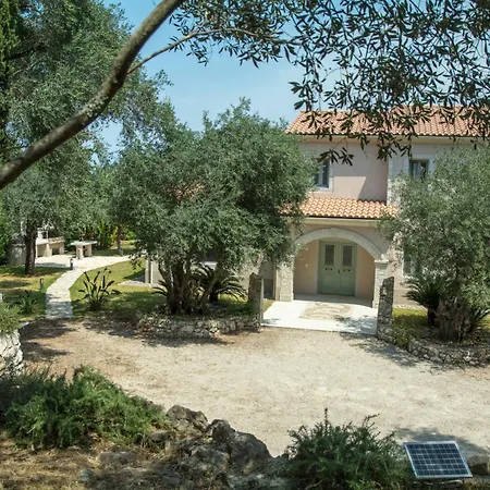 Evas Stone House