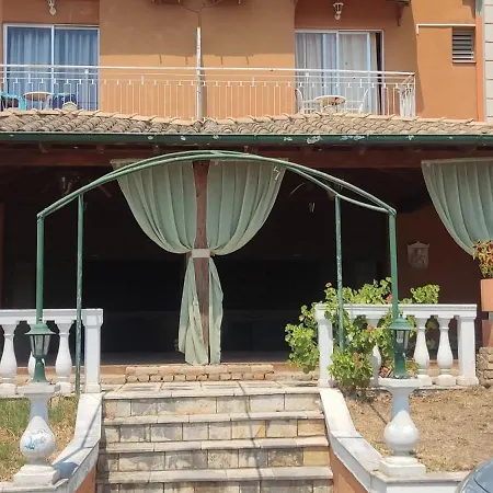 Pantheon Hall Hotel Mesongi