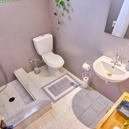 Placidus Summerhouse Arillas Apartment *
