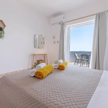 Oceanis 3* Barbati