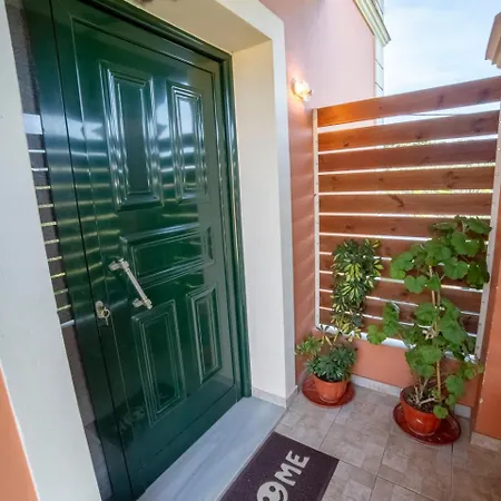 Markatis House With Views To Corfu East Ferienhaus Kato Spilaion