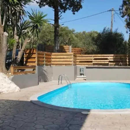 Villa Manolatou *