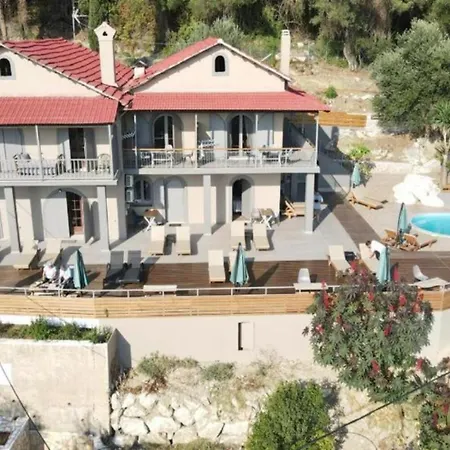 Villa Manolatou