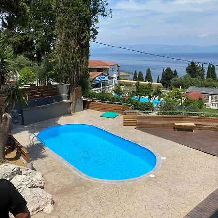 Manolatou Villa *