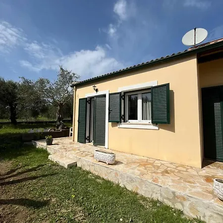 Kouris Garden View Apartment Chlomatiana