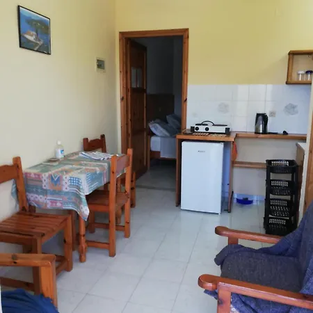 Apartment Lakis *