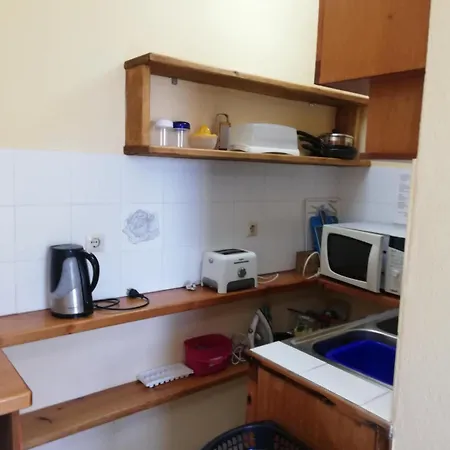 Apartment Lakis *