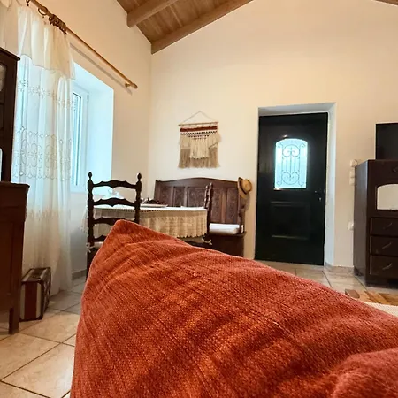 Pouglia Traditional House Apartment *