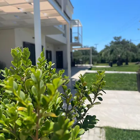 Rodelia Apartment Roda (Corfu)