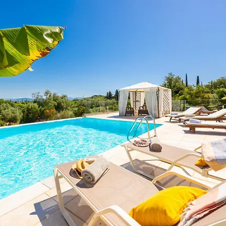 Noulia Villa *