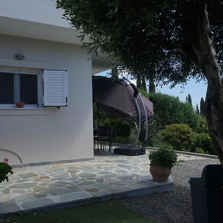 Avgi - Avra House With Shared Pool By Filoxenia Vakantiehuis *