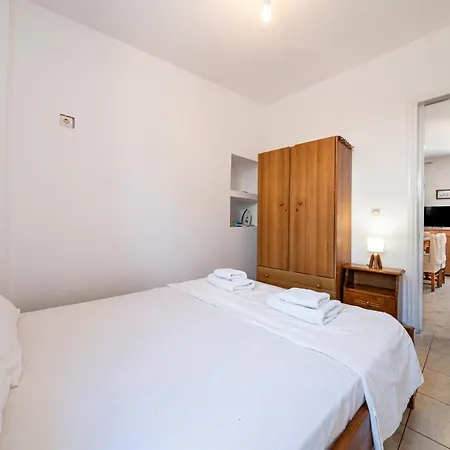 Holiday home Corfu Fotis House