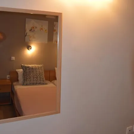 Akis Apartment *