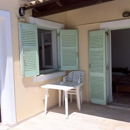 Aparthotel Litharia Benitses (Corfu)