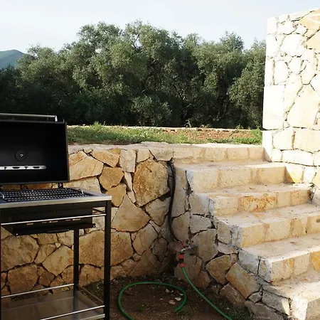 Voukithro Villa