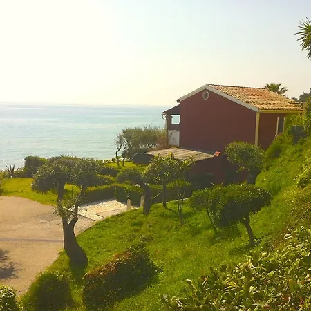 Glyfada Beachfront And Villas * Glyfada (Corfu)