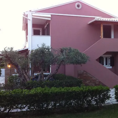 Glyfada Beachfront And Villas Apartment *