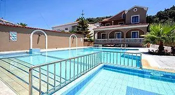 Maria's Beach 3*