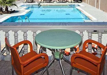 Maria's Beach Hotel 3*