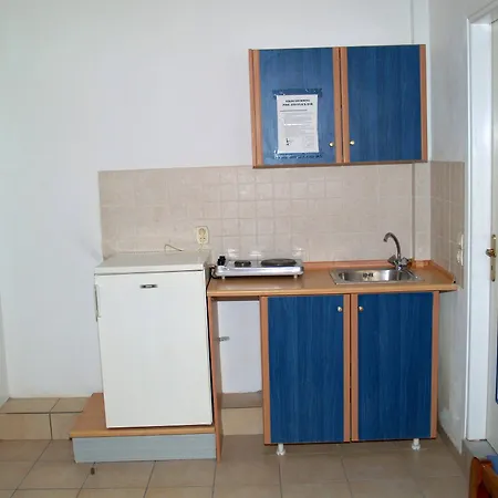 Aparthotel Nikos