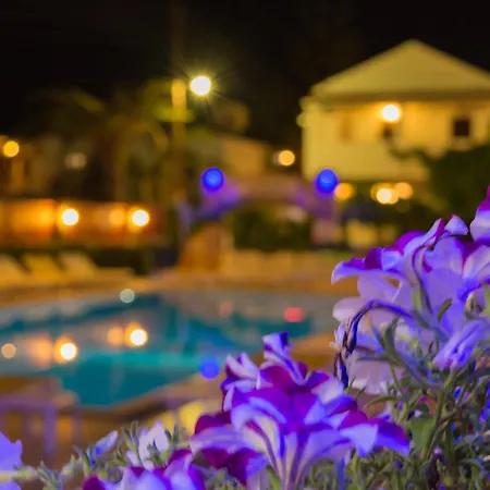 Chandris Kavos