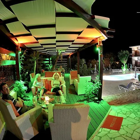 Aparthotel Marina Boutique Moraḯtika