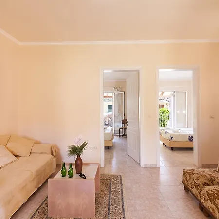 Georgia's Apartments, - Complex S Country house *