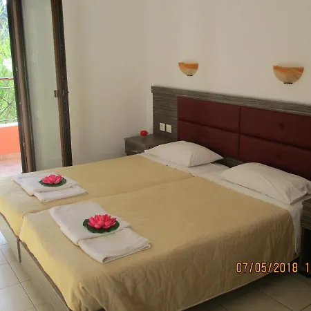 House Luxury 3*