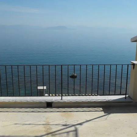 Aparthotel Litharia 2*