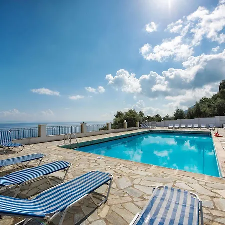 Aparthotel Litharia 2*