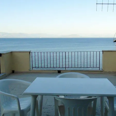 Litharia Aparthotel 2*
