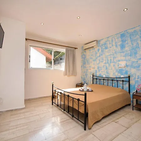 Aparthotel Litharia Benitses (Corfu)