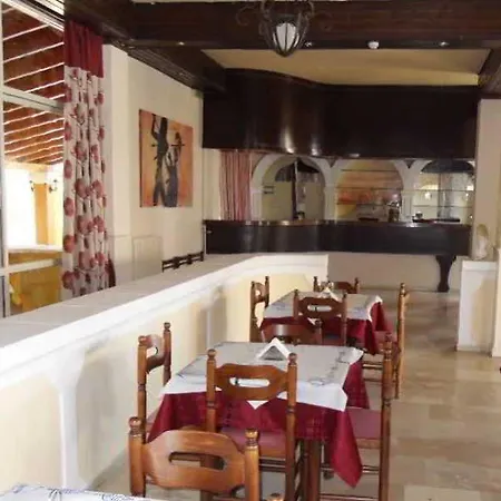 Hotel Pantheon Hall 2*