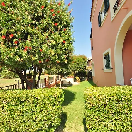 Elena Corfu Aparthotel 2*