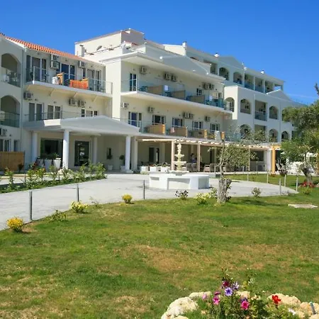 Saint George Hotel 4*