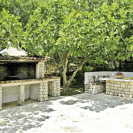 Votana House Kassiopi