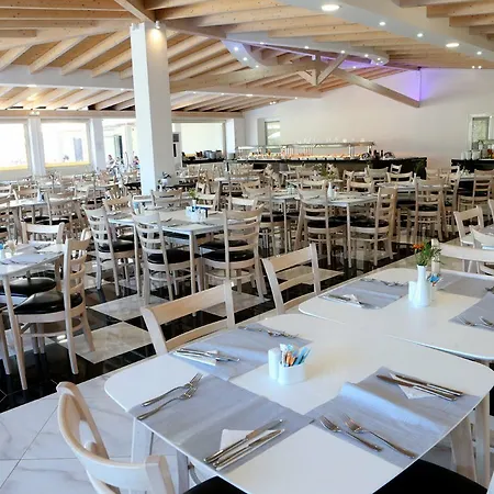 Hotel Saint George Agios Georgios Pagon